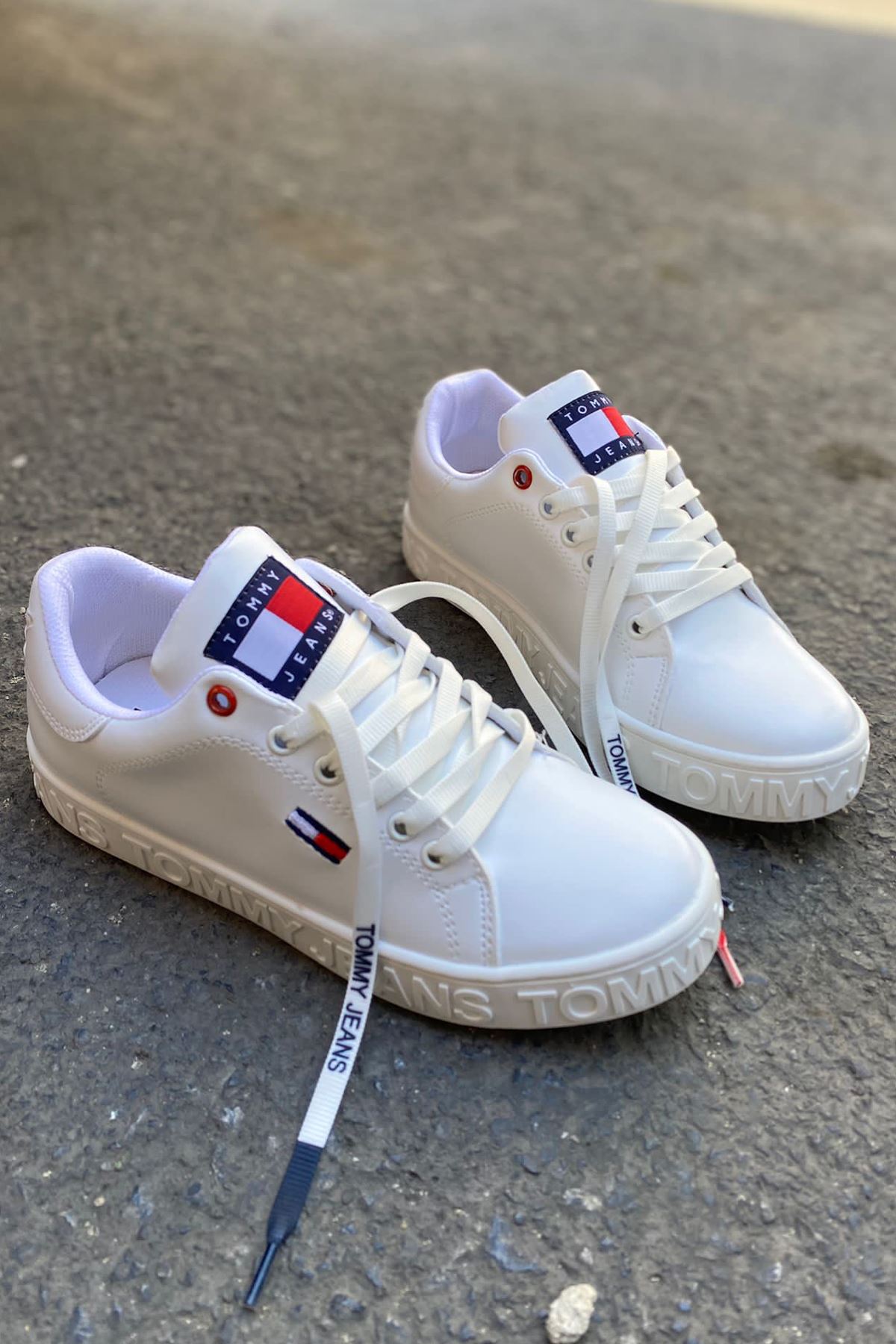 Tommy Hilfiger Beyaz